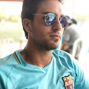 Meet your Posher, Raul